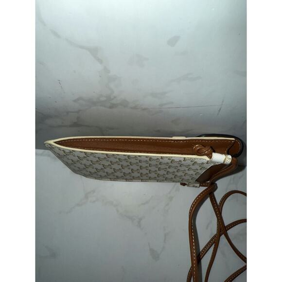 Celine Triomphe Canvas Lambskin Phone Pouch With Flap - Excellent Condition - Picture 3 of 7